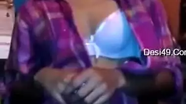 Desi sex model gets prepared for work but sex-addicted guy wants boobs