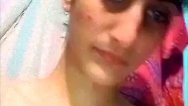 Slim desi horny girl fingering pussy viral nude