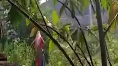 Woman is captured by Desi guy who makes a XXX video of pissing aunty