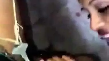 Desi Beautiful gf sucking lover dick