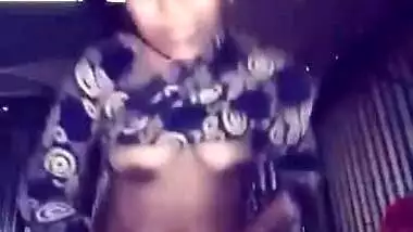 Sultry Desi female shows XXX tits and rubs her pussy for MMS clip