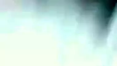 Video of Desi slut who is fucked by her XXX buddy on the bed for free