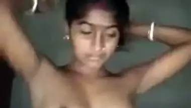 Young village slut strips to show her perky Desi tits for XXX video