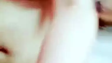 Webcam video of good-looking Desi girl oiling wonderful body