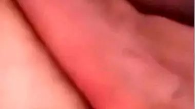 Today Exclusive-lankan Wife Showing Her Boobs And Pussy To Lover On Video Call
