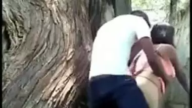 Desi school girl enjoying outdoor sex with BF and caught on XXX cam