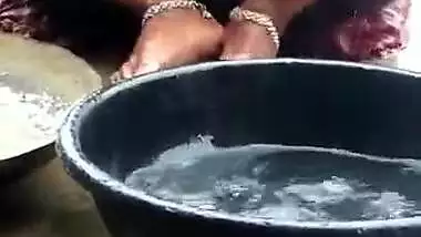 Desi Hot Bhabhi Outdoor Bathing