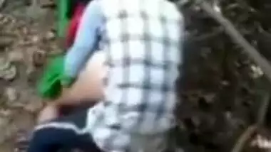 Scandal XXX mms! Desi village aunty fuck with lover outdoor and caught