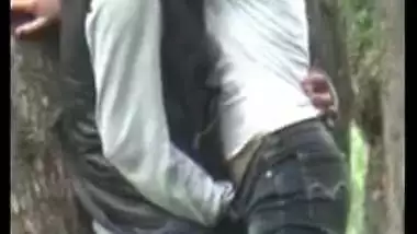Desi mms evidence of Indian lovers caught making out outdoor in park