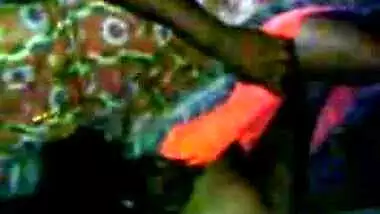 Desi aunty showing her boobs