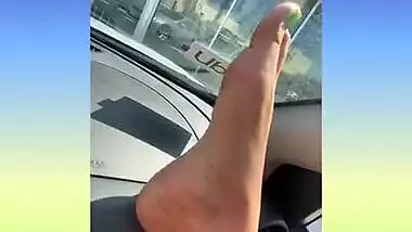 ZolaFoxxx plays with Toes outside medicinal clinic