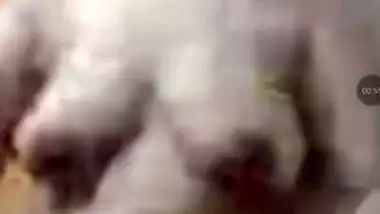 Bangladeshi wife nude bath recorded by husband viral MMS