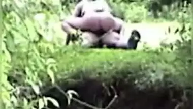 Indian couple from the is caught having sex in the jungle, desi XXX mms