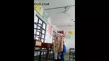 Indian porn video of a hot college girl satisfying her white boyfriend