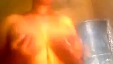 Today Exclusive- Telugu Bhabhi Record Bathing Video For Lover